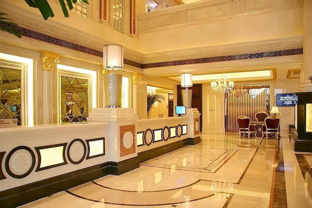 Noble International Hotel Zhengzhou Exterior photo